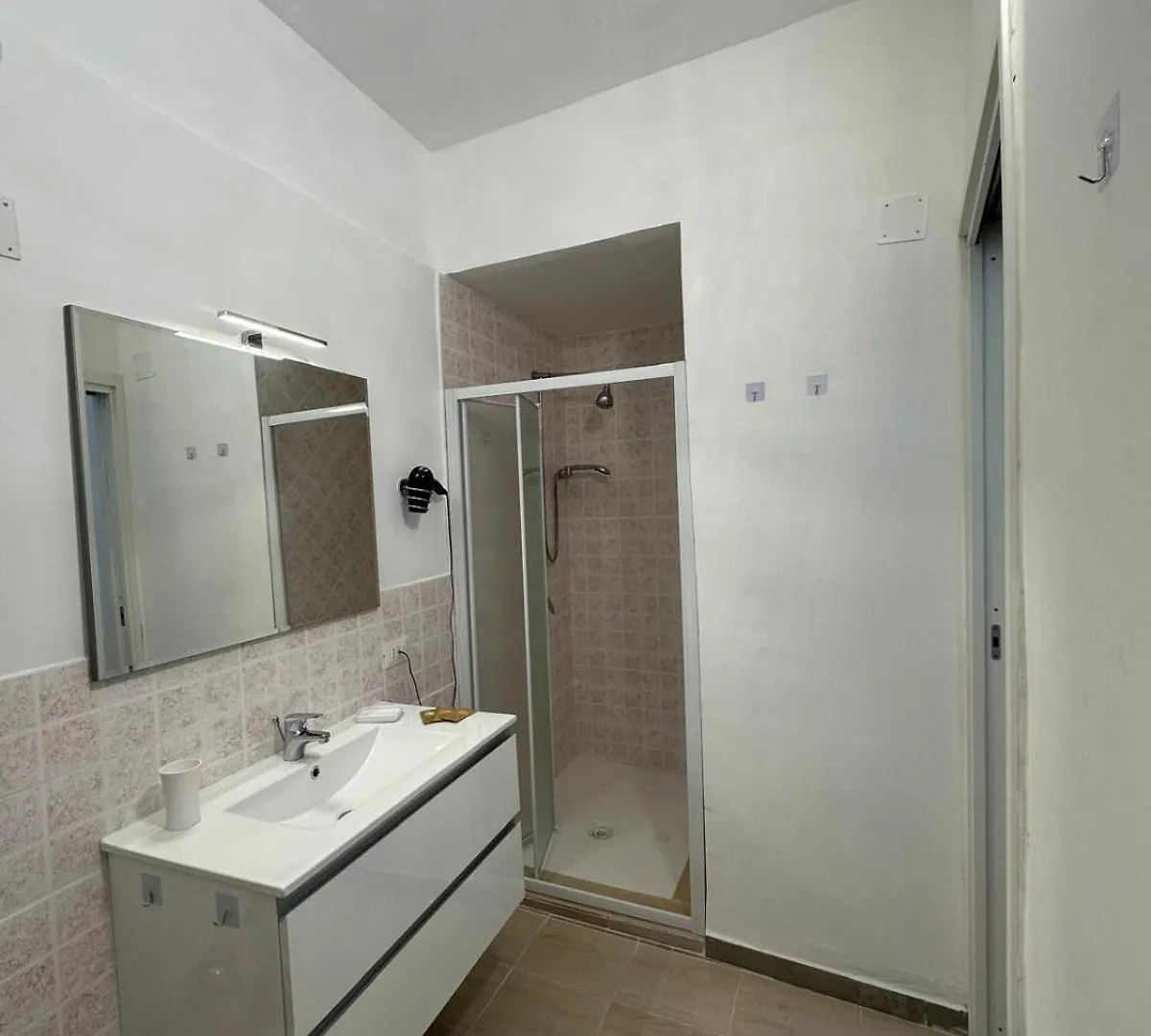Centro Storico Stazione Aeroporto Wi-Fi&Selfcheck-In Apartment Palermo 0*,