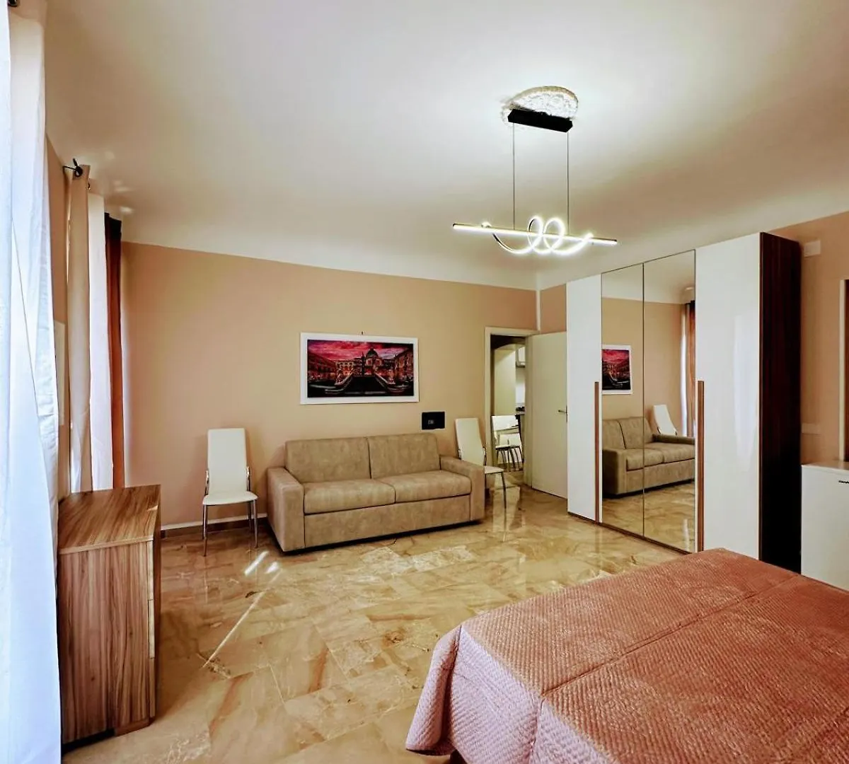 Centro Storico Stazione Aeroporto Wi-Fi&Selfcheck-In Apartment Palermo