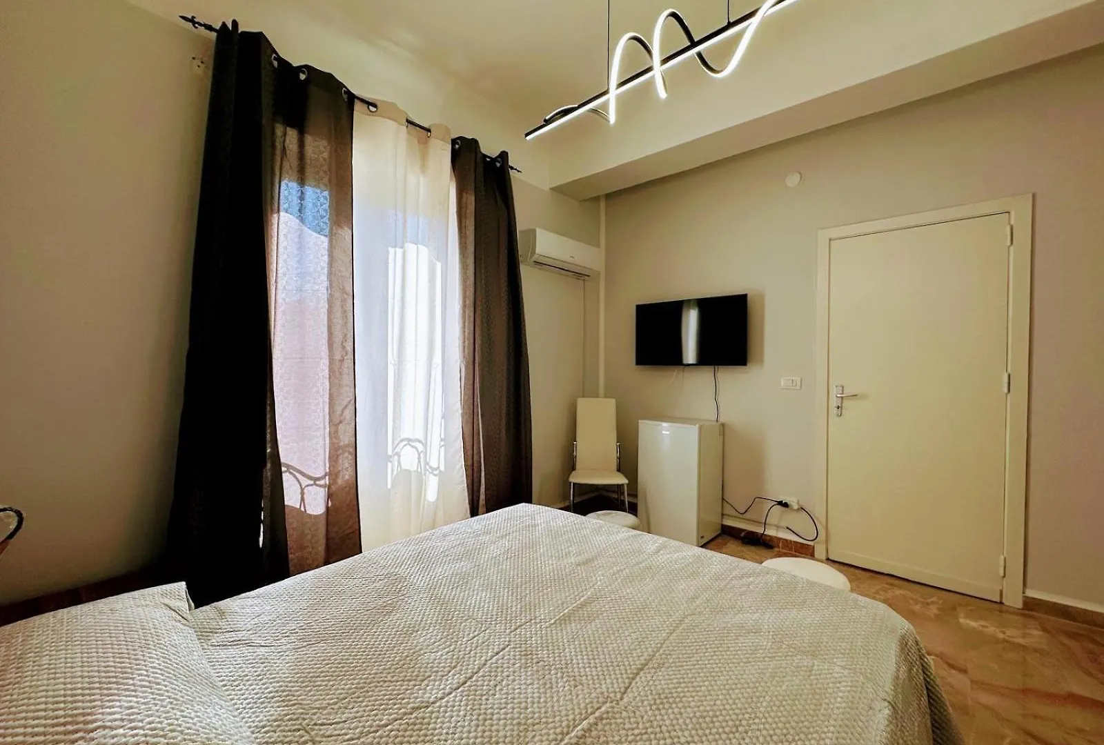Centro Storico Stazione Aeroporto Wi-Fi&Selfcheck-In Apartment Palermo
